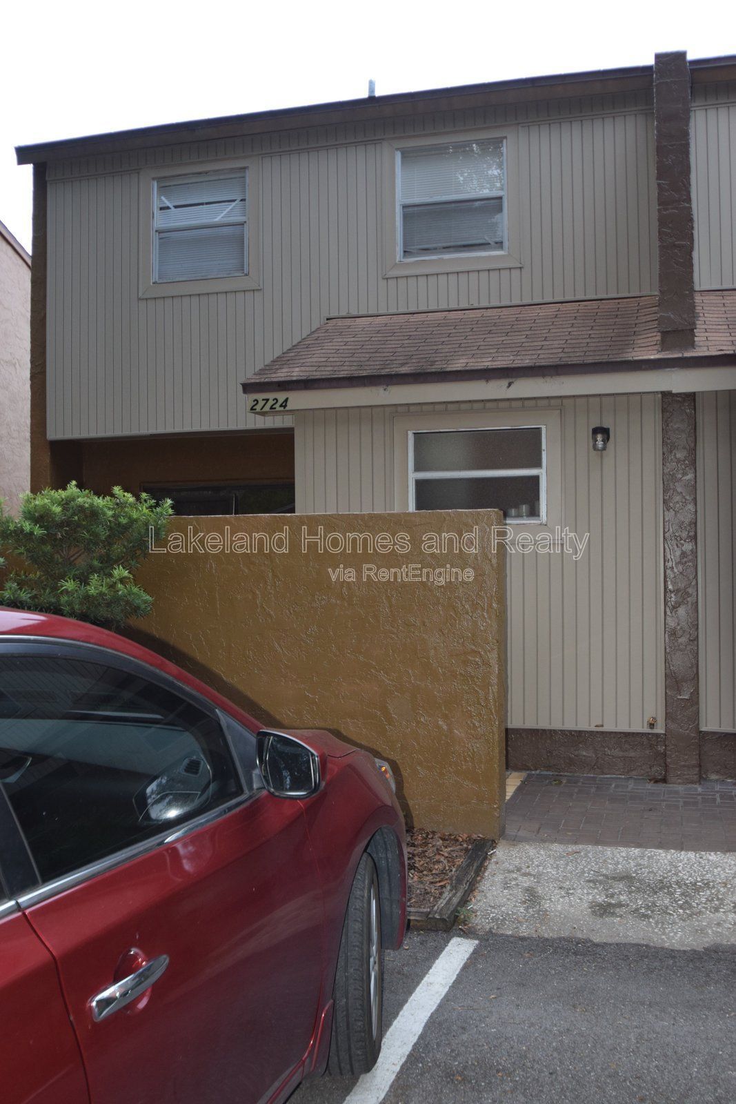 Charming 2-Bedroom Townhouse Retreat with 1.5 Baths in Lakeland! property image