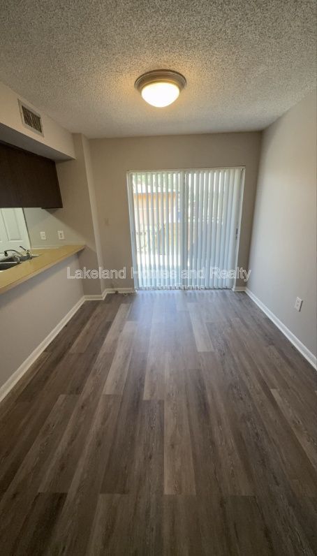 Charming 2-Bedroom Townhouse Retreat with 1.5 Baths in Lakeland! property image