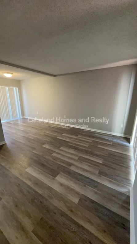 Charming 2-Bedroom Townhouse Retreat with 1.5 Baths in Lakeland! property image