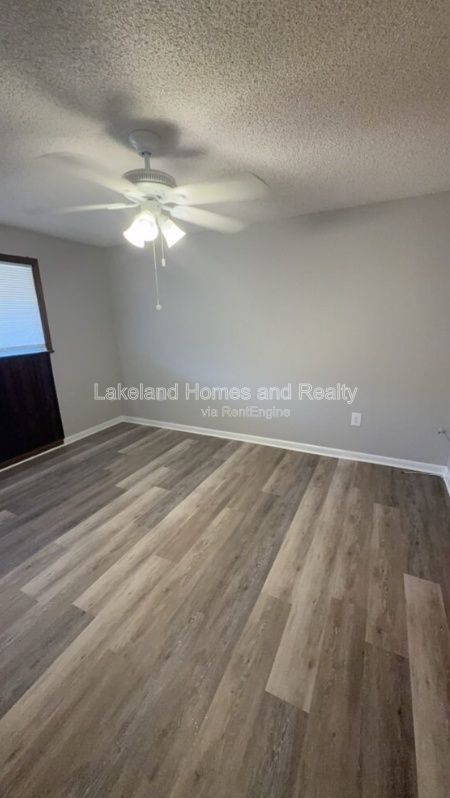 Charming 2-Bedroom Townhouse Retreat with 1.5 Baths in Lakeland! property image