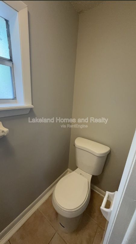 Charming 2-Bedroom Townhouse Retreat with 1.5 Baths in Lakeland! property image