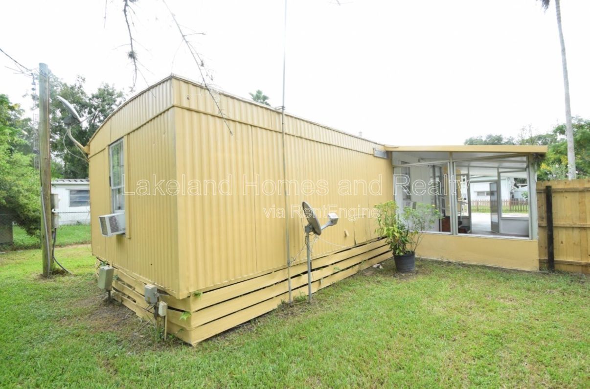 Charming 1-Bed Mobile Home in Lakeland – Your Cozy Retreat Awaits! property image