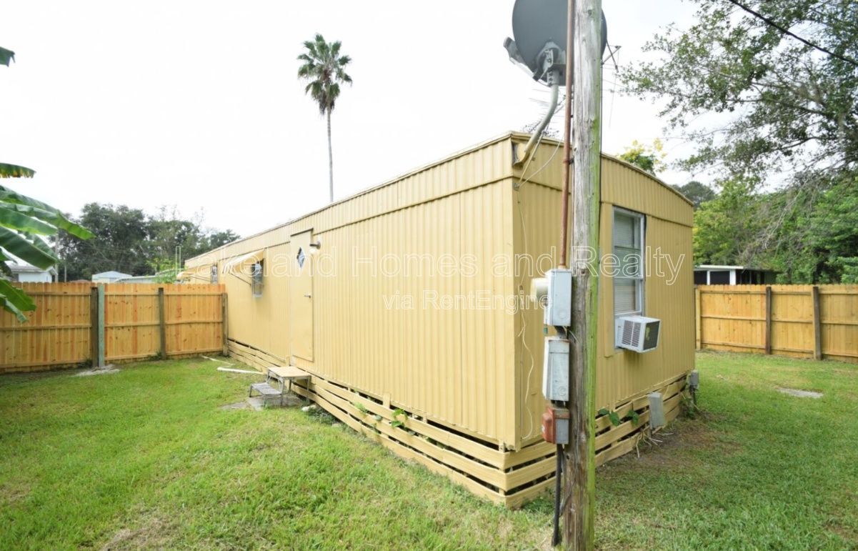 Charming 1-Bed Mobile Home in Lakeland – Your Cozy Retreat Awaits! property image