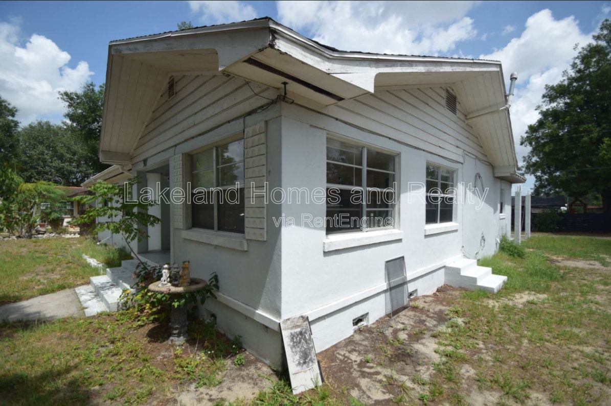 Charming 3-Bedroom Home with 1 Bath and 1335 Sq Ft of Comfort in Lake Wales! property image