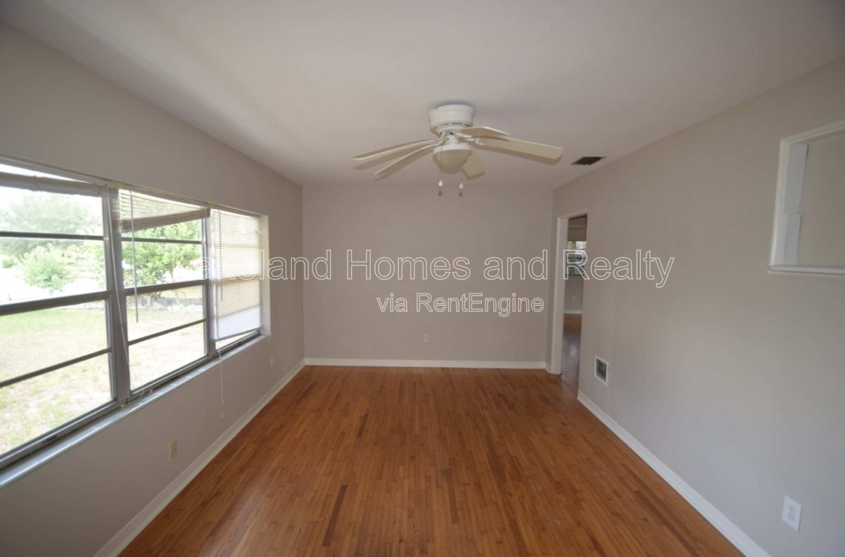 Charming 3-Bedroom Home with 1 Bath and 1335 Sq Ft of Comfort in Lake Wales! property image