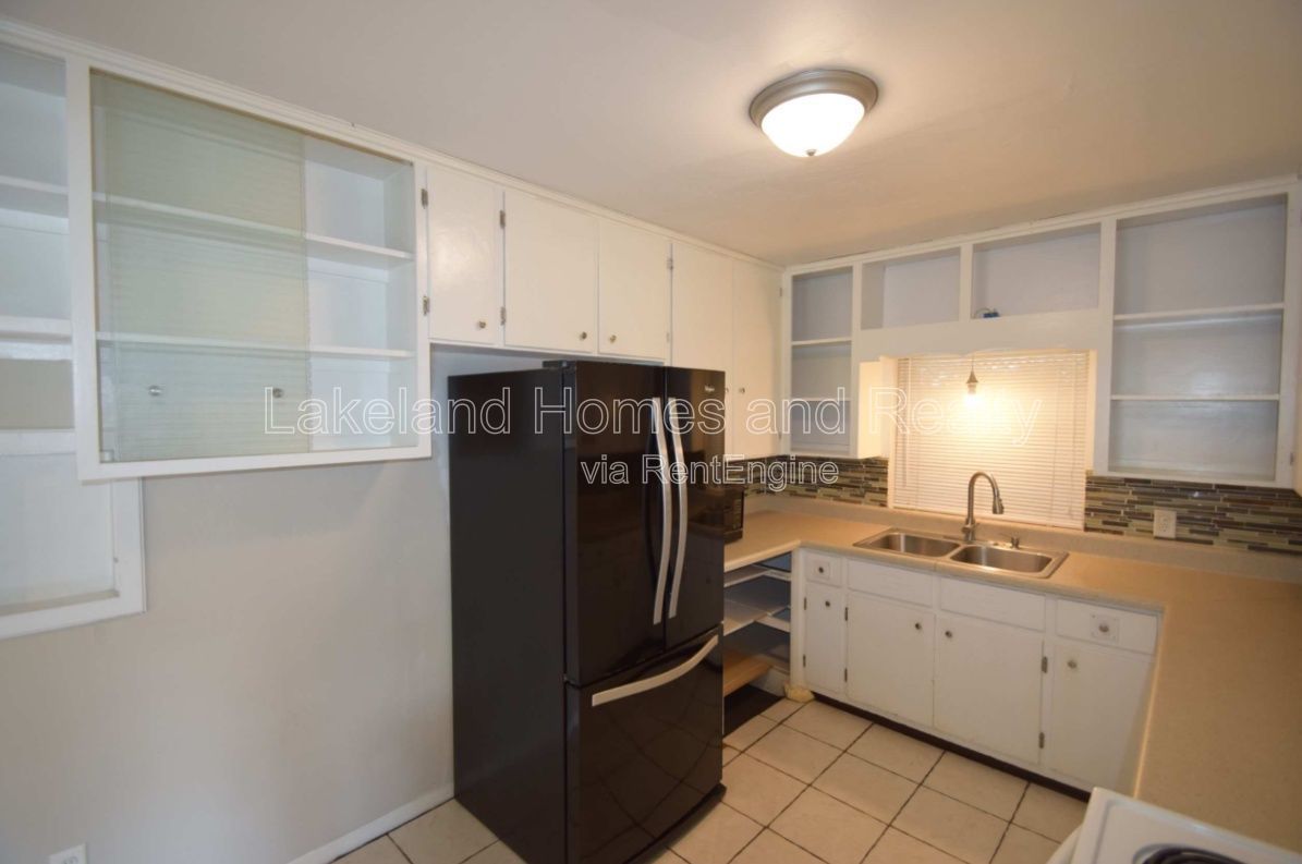 Charming 3-Bedroom Home with 1 Bath and 1335 Sq Ft of Comfort in Lake Wales! property image