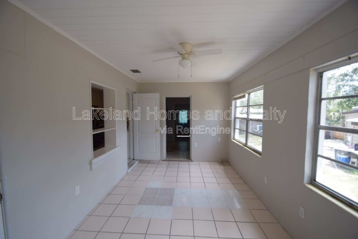 Charming 3-Bedroom Home with 1 Bath and 1335 Sq Ft of Comfort in Lake Wales! property image