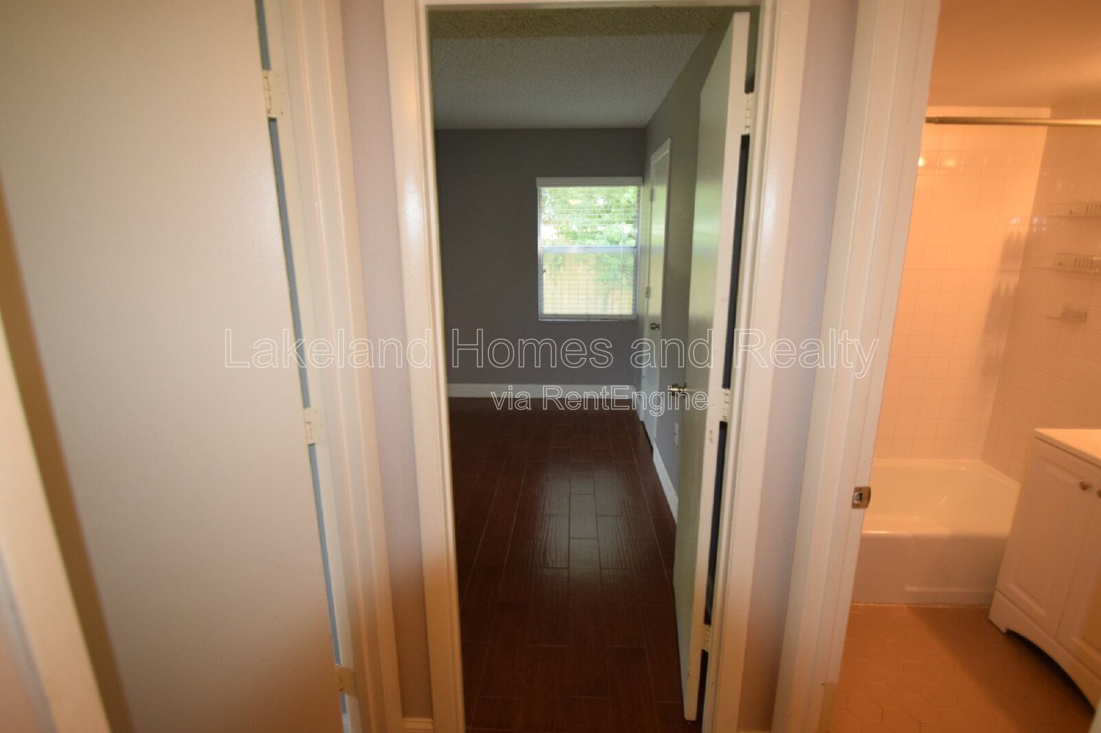 Charming 2-Bed Retreat in Lakeland – A Cozy Home Awaits! property image