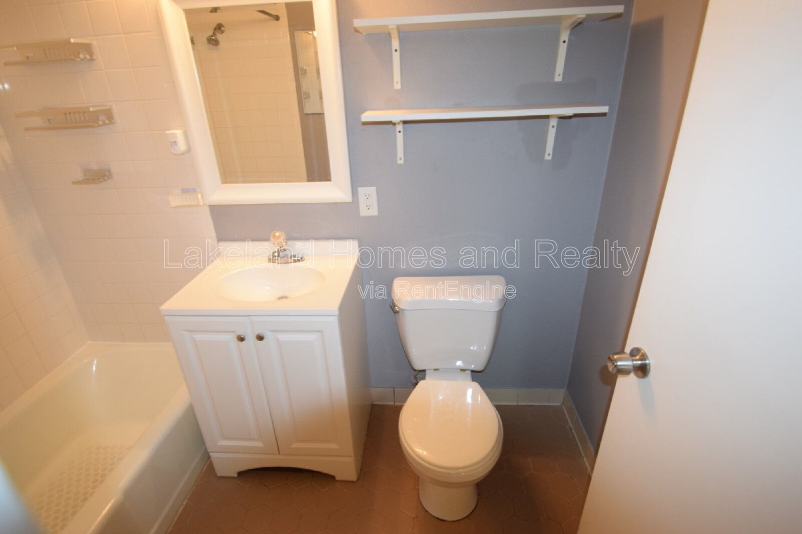 Charming 2-Bed Retreat in Lakeland – A Cozy Home Awaits! property image
