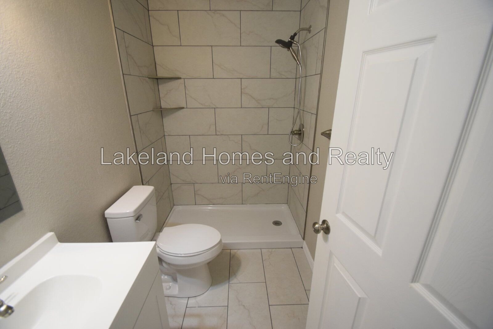 Charming 1-Bed Oasis at 527 Garden Drive North property image