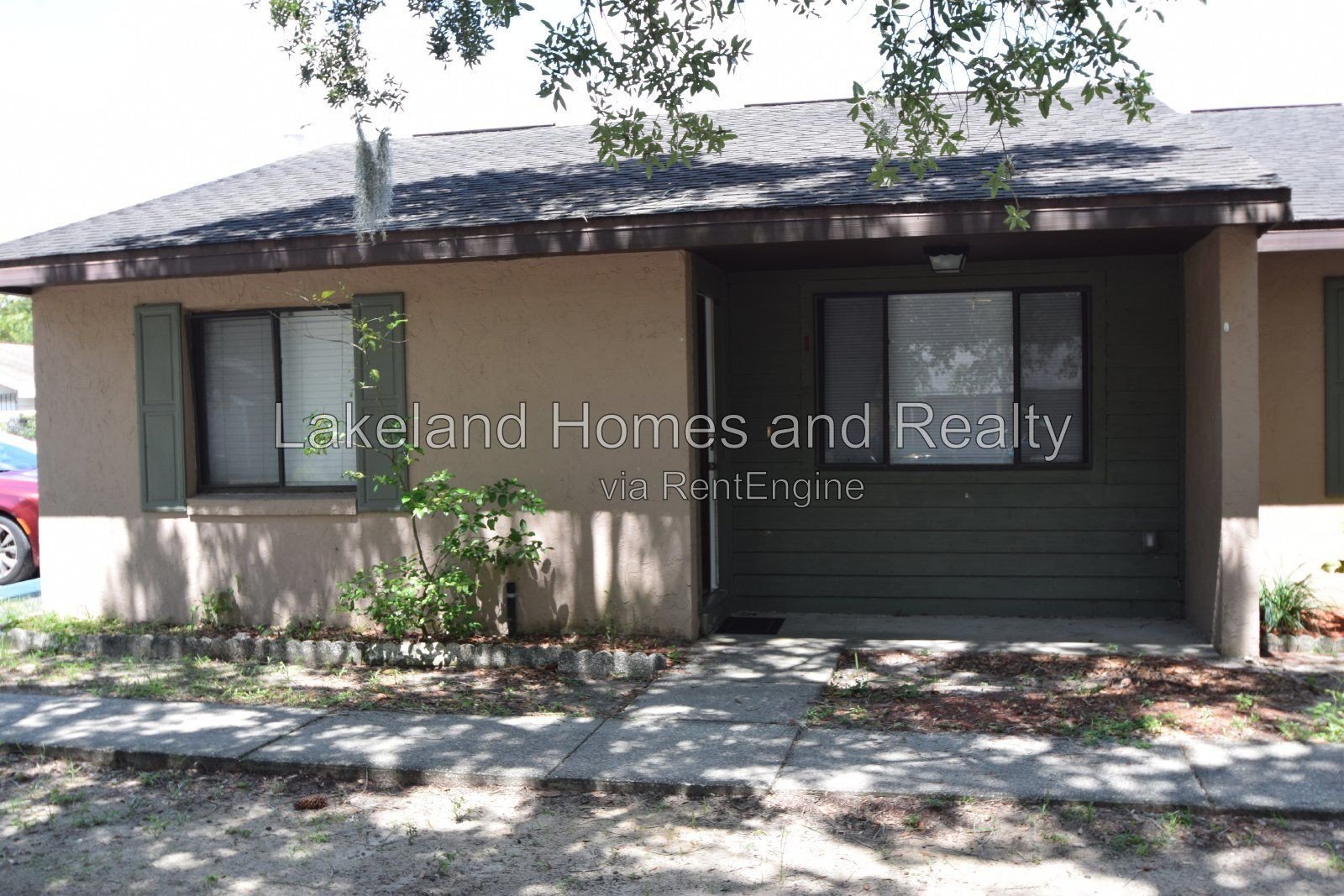 Charming 2-Bed Oasis in Auburndale: Cozy Comfort with 1.5 Baths! property image