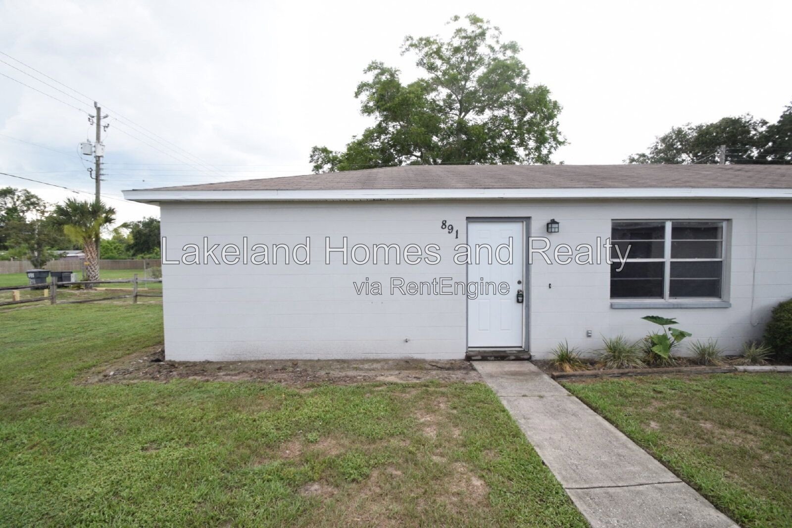 Charming 2-Bed Haven in Lakeland – Cozy, Convenient, and Ready for You property image