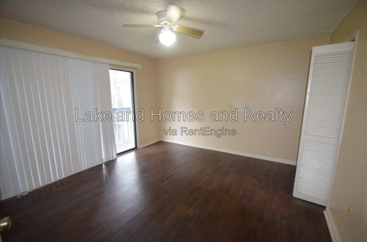 Spacious 2-Bed Home with 1.5 Baths in Lakeland – 1,977 Sq. Ft. of Comfort property image