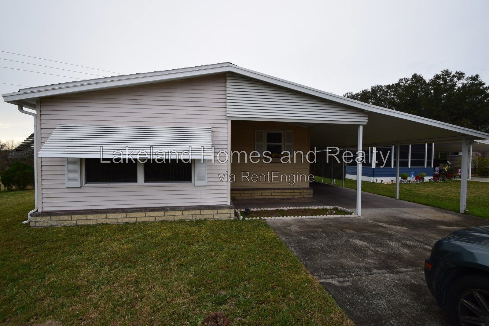 Charming 2-Bed, 2-Bath Home on Fox Hill Drive property image