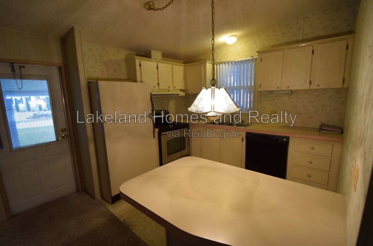 Charming 2-Bed, 2-Bath Home on Fox Hill Drive property image