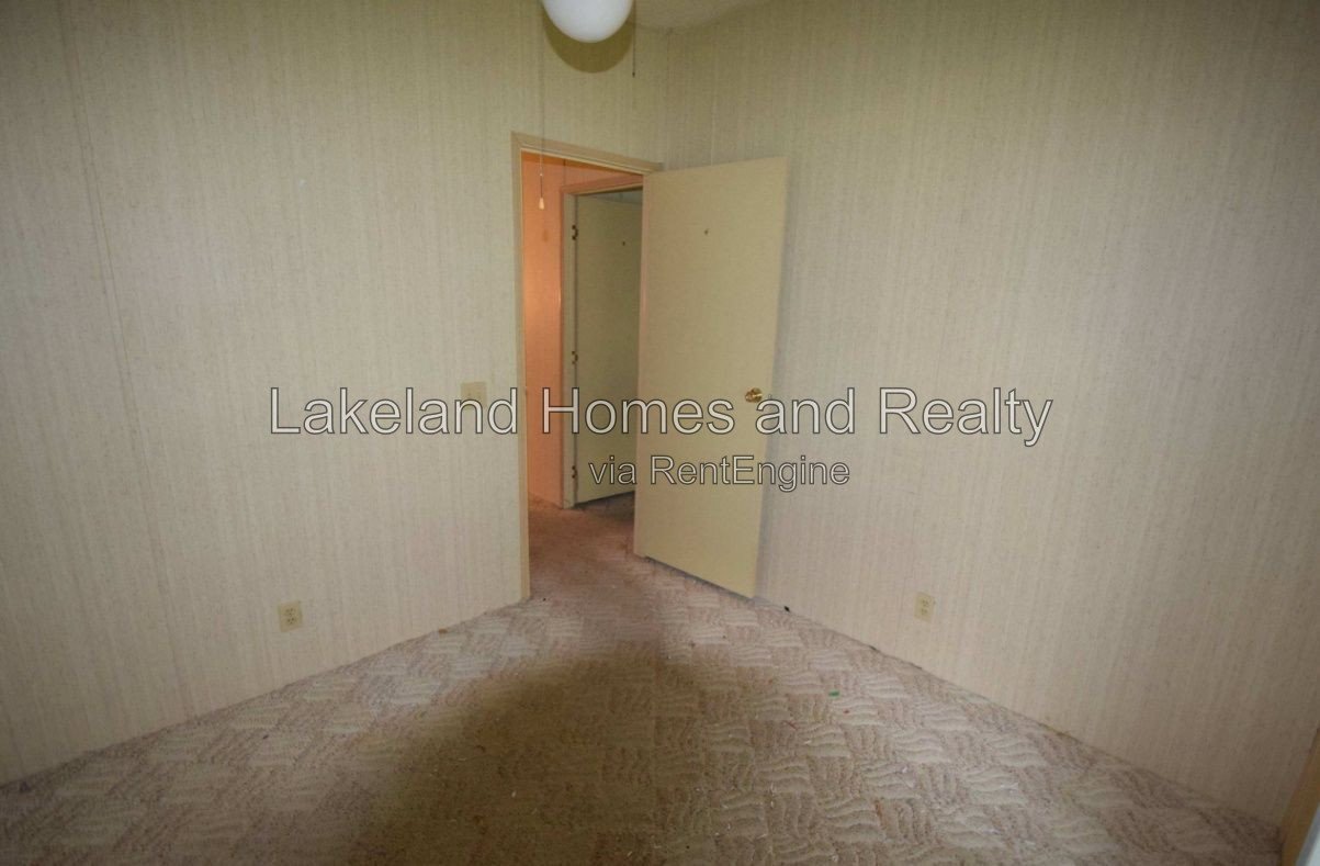 Charming 2-Bed, 2-Bath Home on Fox Hill Drive property image