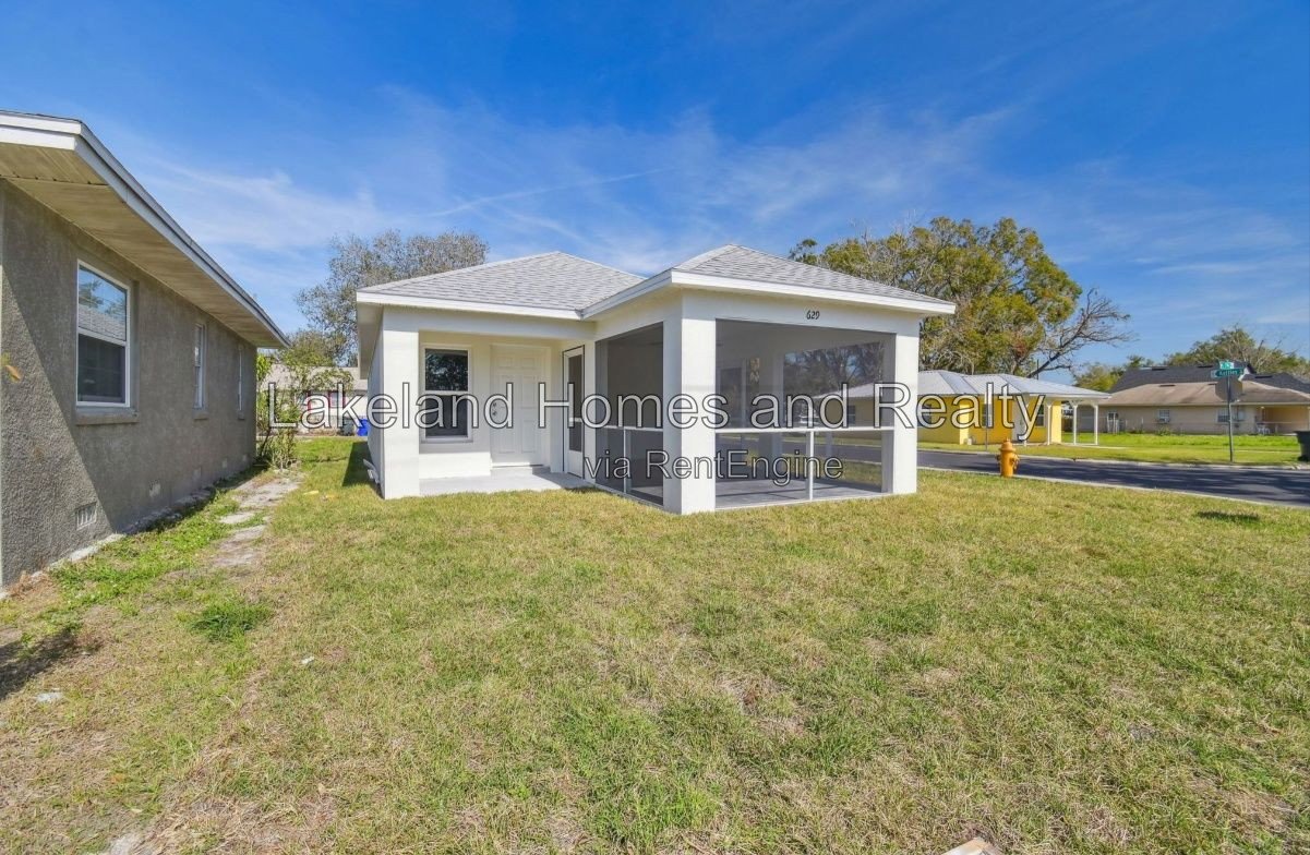 Like-New 3 Bed, 2 Bath Home in Lakeland – Built in 2024, Lawn Care Included! property image