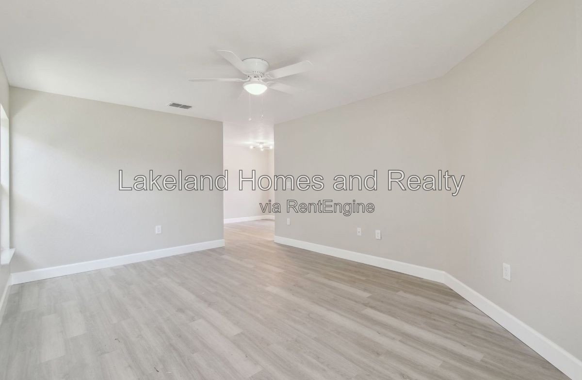 Like-New 3 Bed, 2 Bath Home in Lakeland – Built in 2024, Lawn Care Included! property image