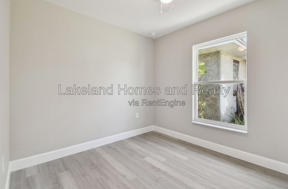 Like-New 3 Bed, 2 Bath Home in Lakeland – Built in 2024, Lawn Care Included! property image