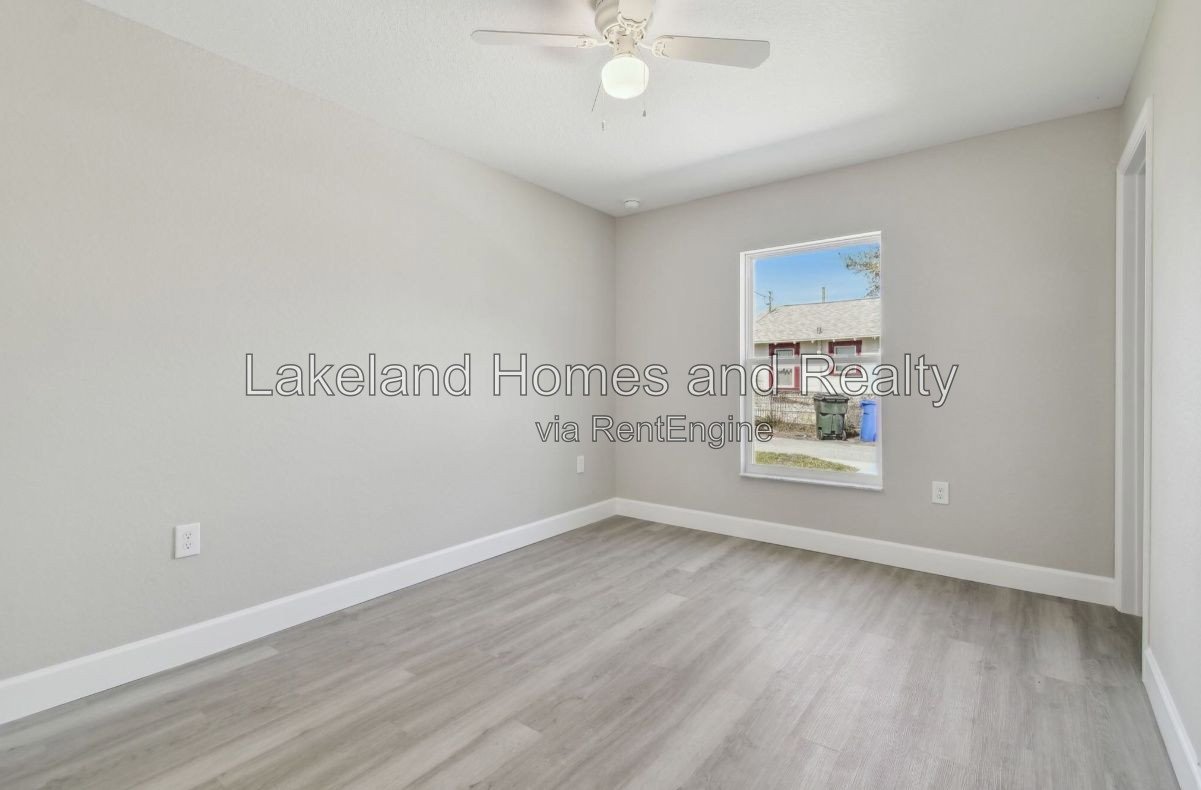 Like-New 3 Bed, 2 Bath Home in Lakeland – Built in 2024, Lawn Care Included! property image