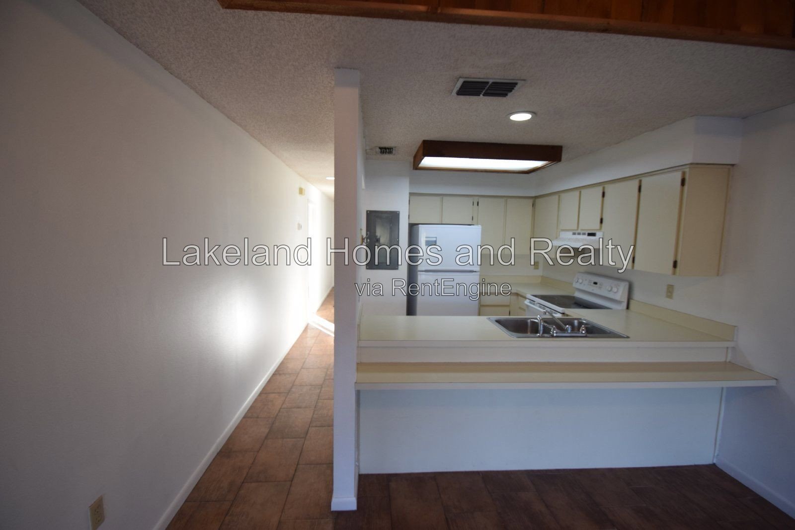 Charming & Spacious Home in Topher Trail, Mulberry property image