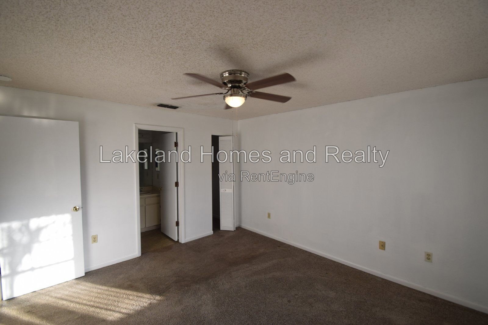 Charming & Spacious Home in Topher Trail, Mulberry property image