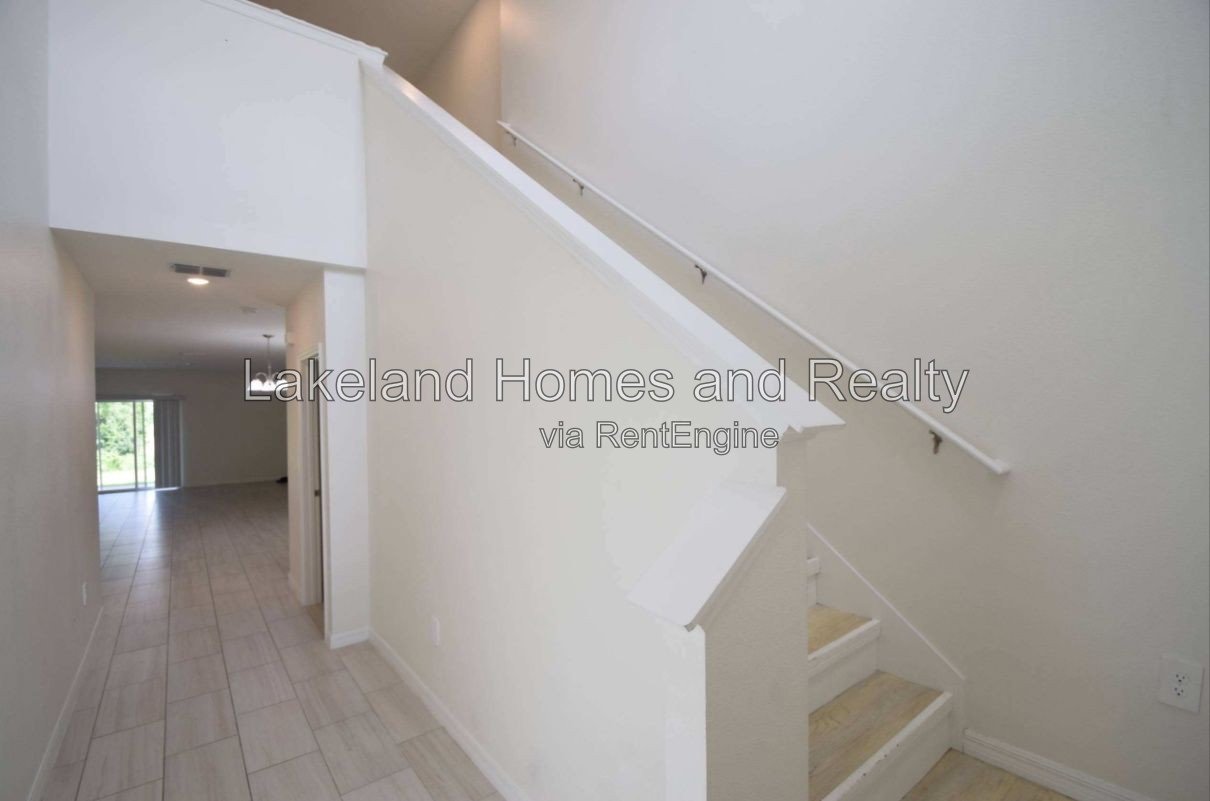 Spacious 5-Bedroom Retreat with 2.5 Baths in Charming Plant City! property image