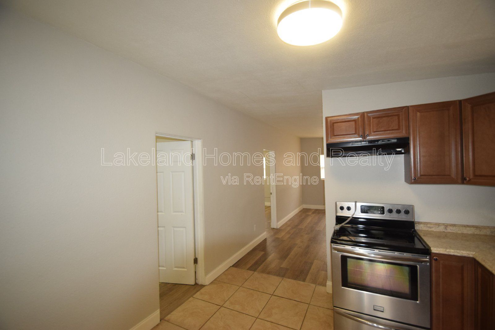 Charming 2-Bedroom Home in Winter Haven – Cozy, Convenient, and Affordable! property image