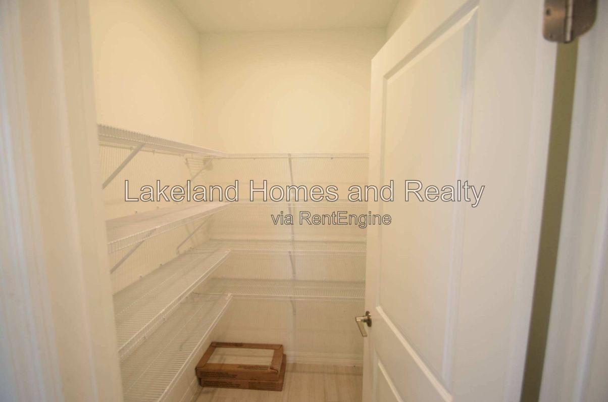 Spacious 5-Bedroom Retreat with 2.5 Baths in Charming Plant City! property image