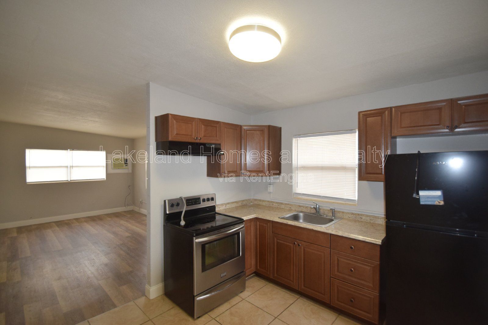 Charming 2-Bedroom Home in Winter Haven – Cozy, Convenient, and Affordable! property image