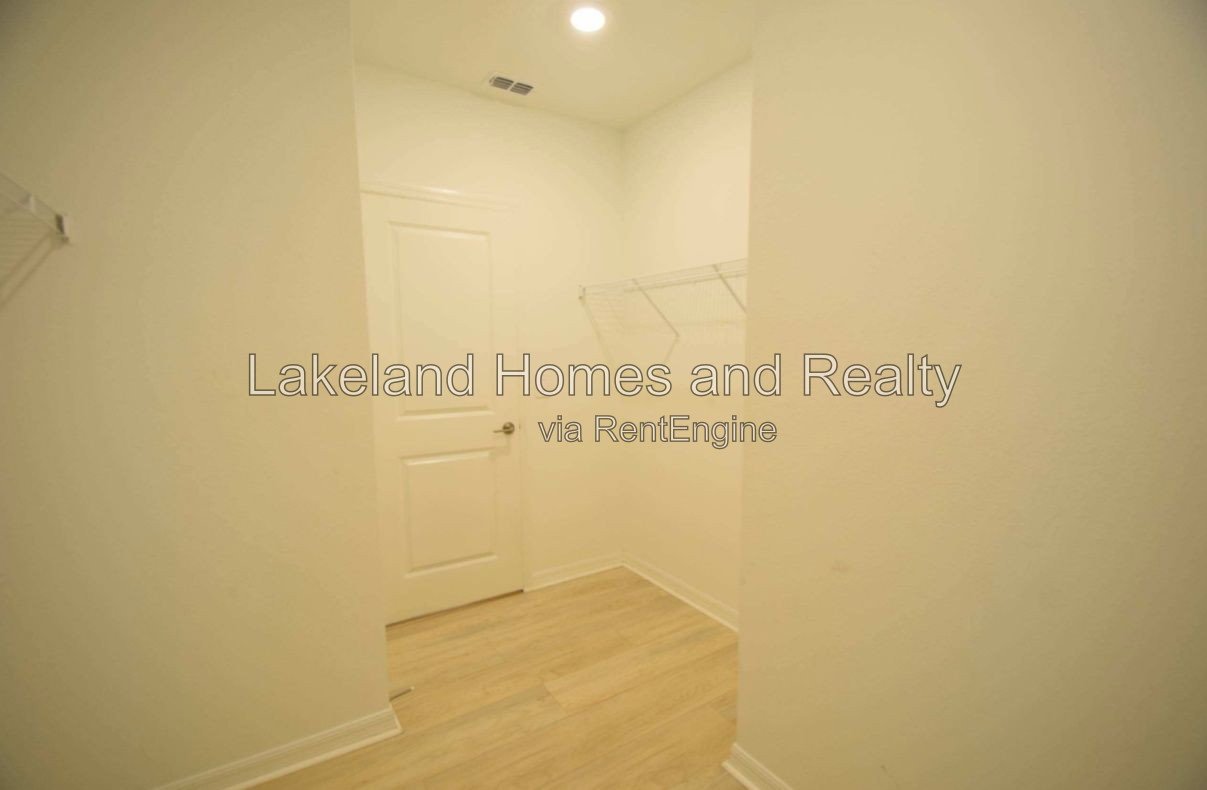 Spacious 5-Bedroom Retreat with 2.5 Baths in Charming Plant City! property image