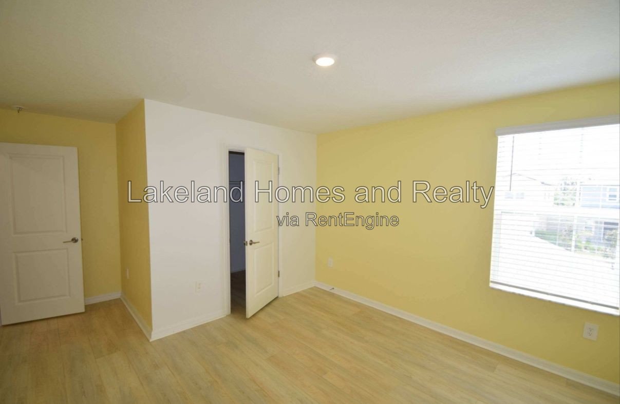 Spacious 5-Bedroom Retreat with 2.5 Baths in Charming Plant City! property image