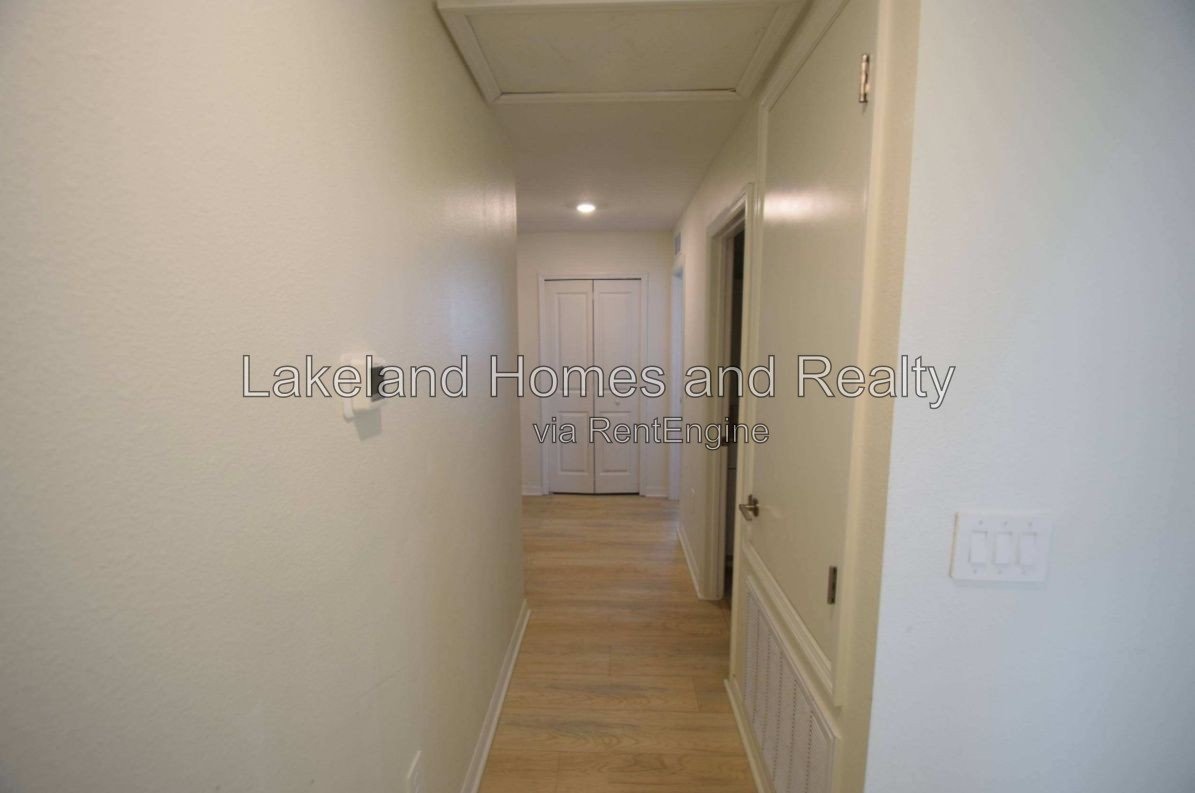 Spacious 5-Bedroom Retreat with 2.5 Baths in Charming Plant City! property image